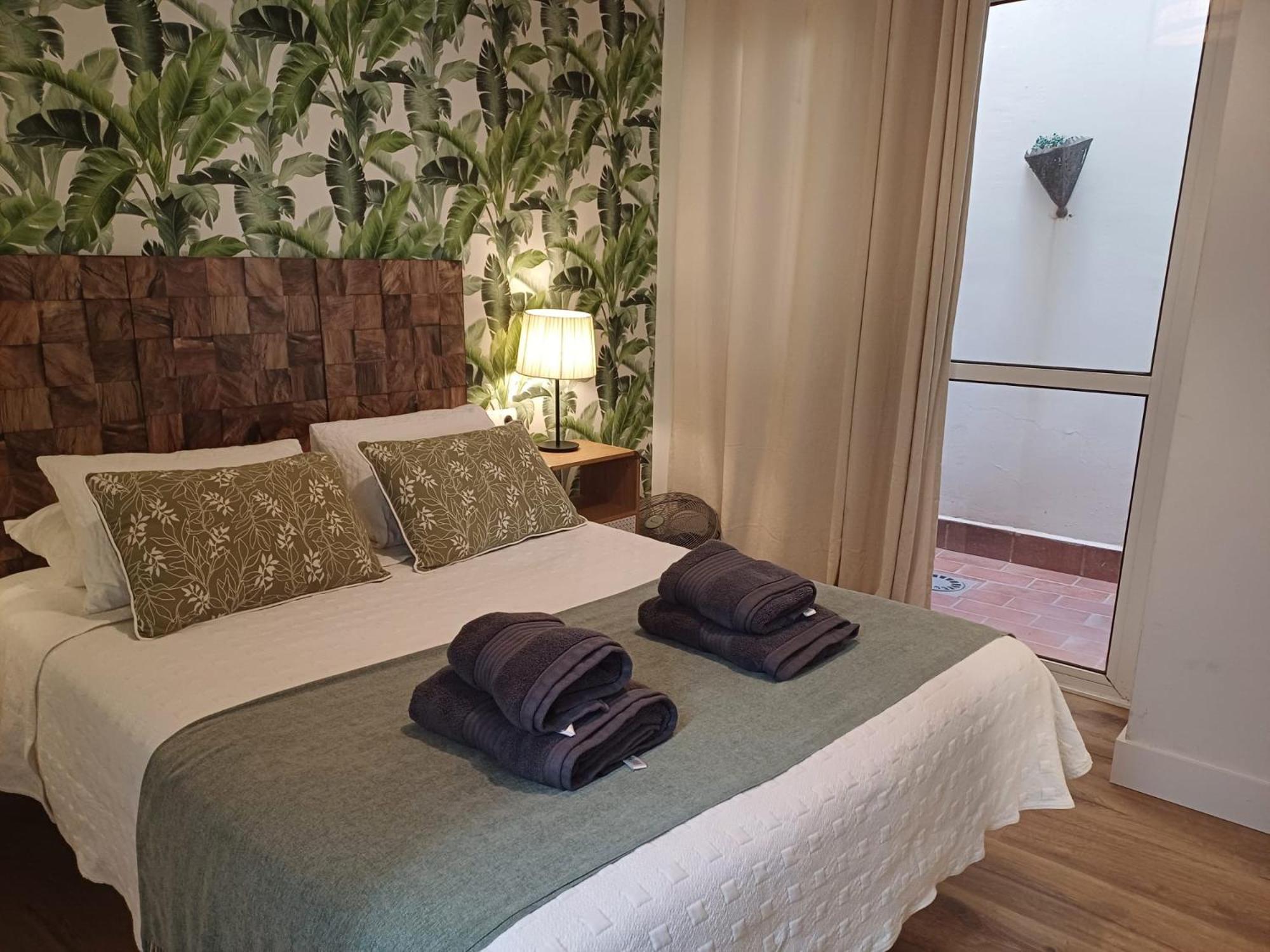 Espacioso apartamento en Plaza de la Merced, exterior con patio, en Centro histórico Málaga Exterior foto