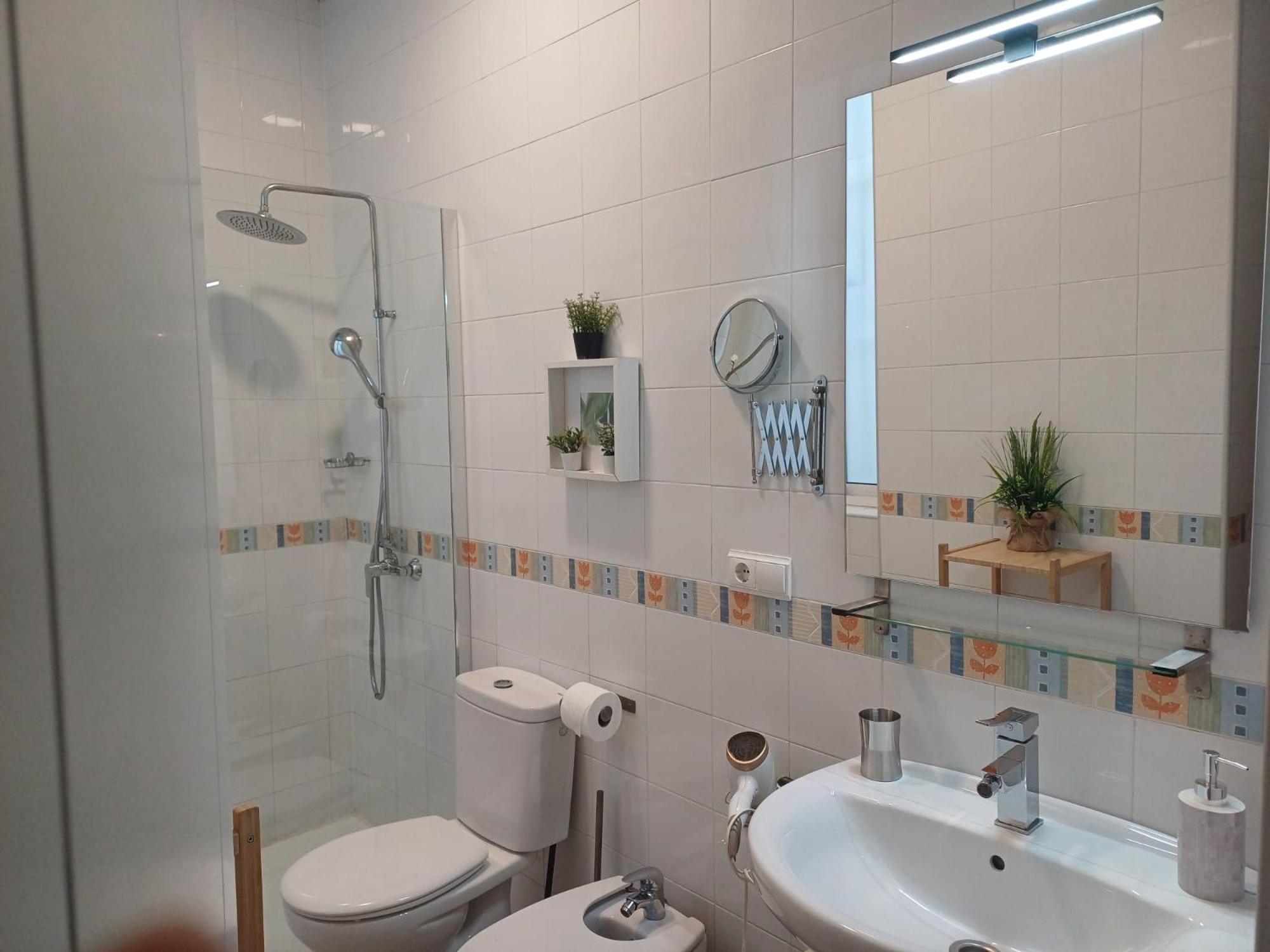 Espacioso apartamento en Plaza de la Merced, exterior con patio, en Centro histórico Málaga Exterior foto