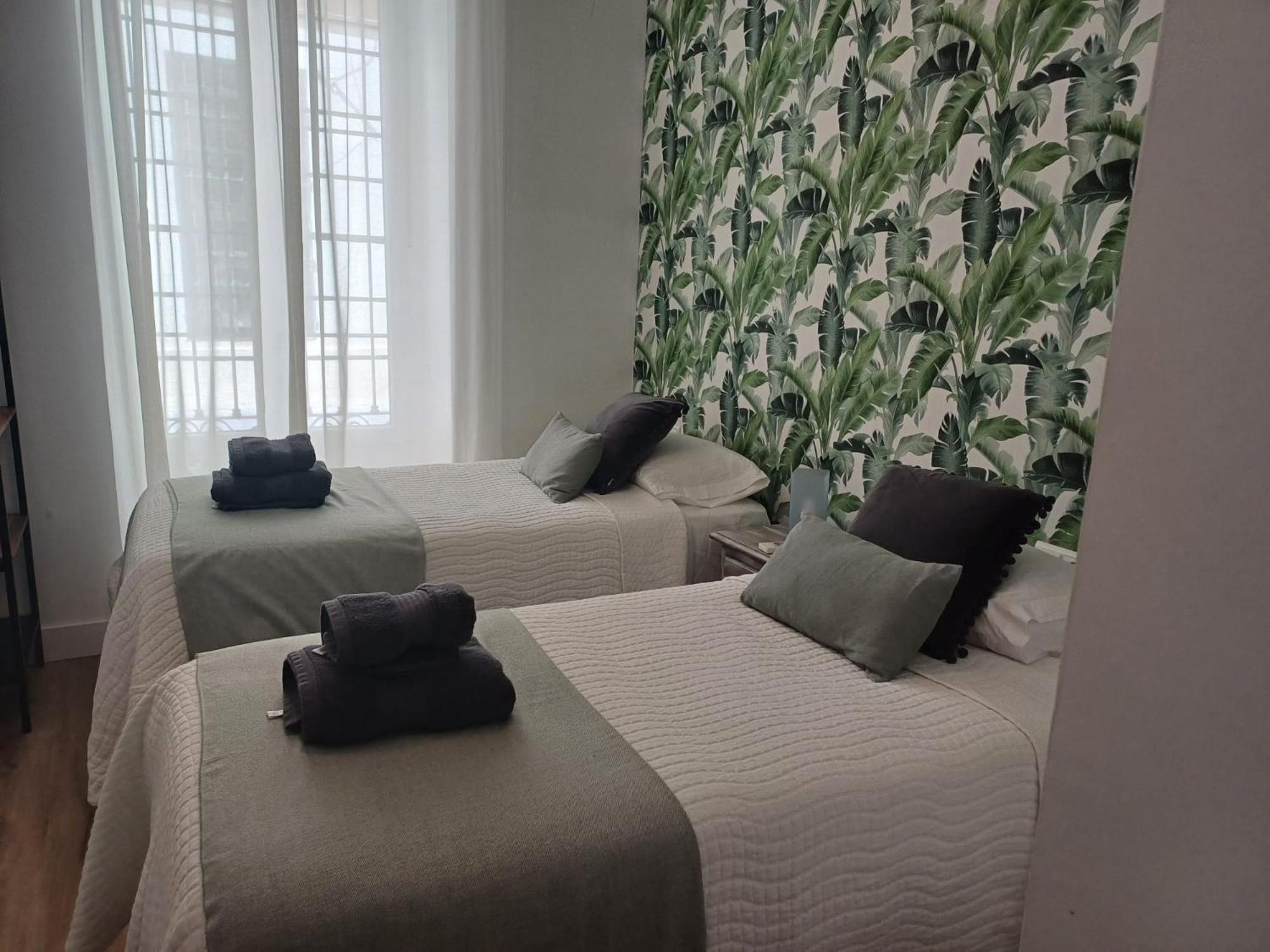Espacioso apartamento en Plaza de la Merced, exterior con patio, en Centro histórico Málaga Exterior foto